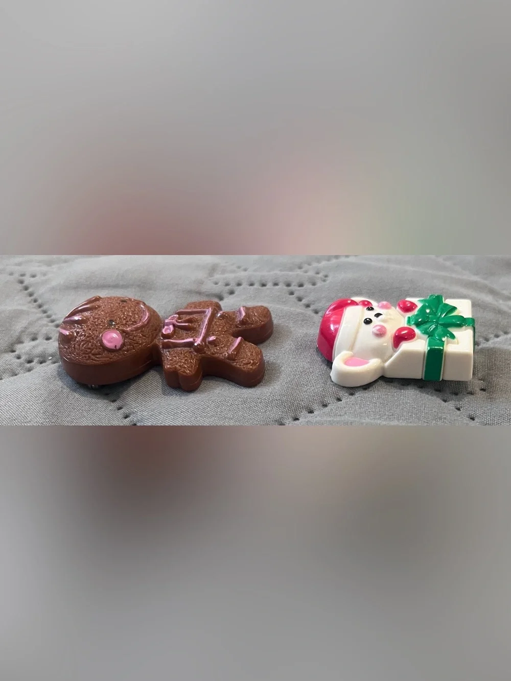 Vintage Avon Christmas Pins Lot 1972 Gingerbread Man & Holiday Mouse